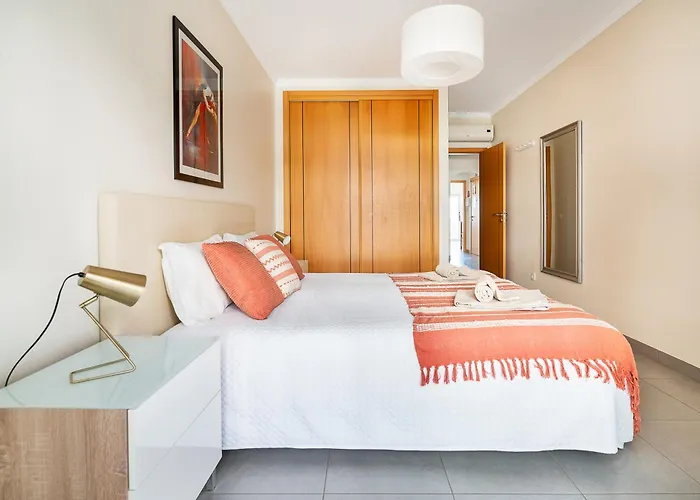 By Ferias Com Sol Quarteira